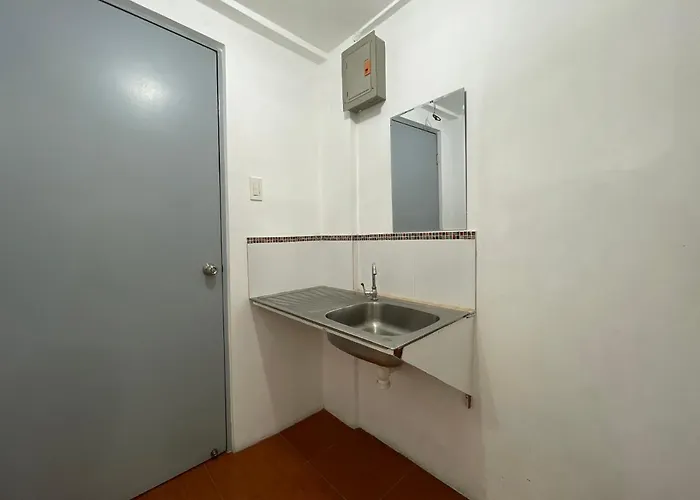 Lawton Residences Powered By Cocotel *
